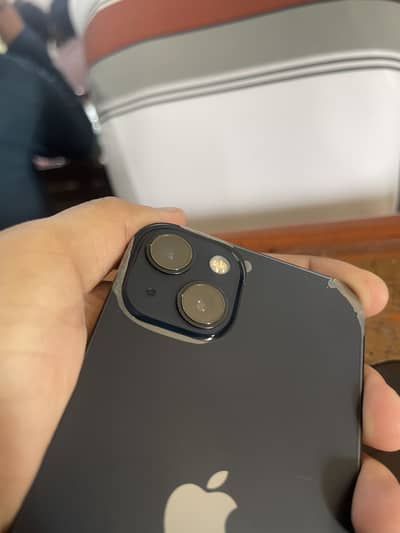 Apple iPhone 13