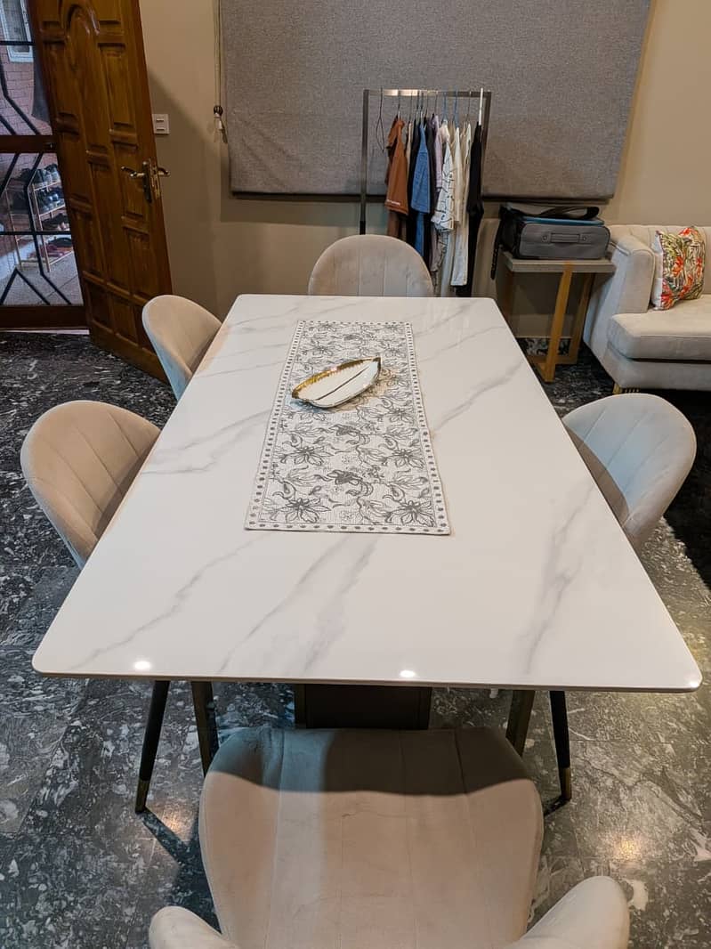 6/Dining Table /highest Quality / 6 seater dining / 2