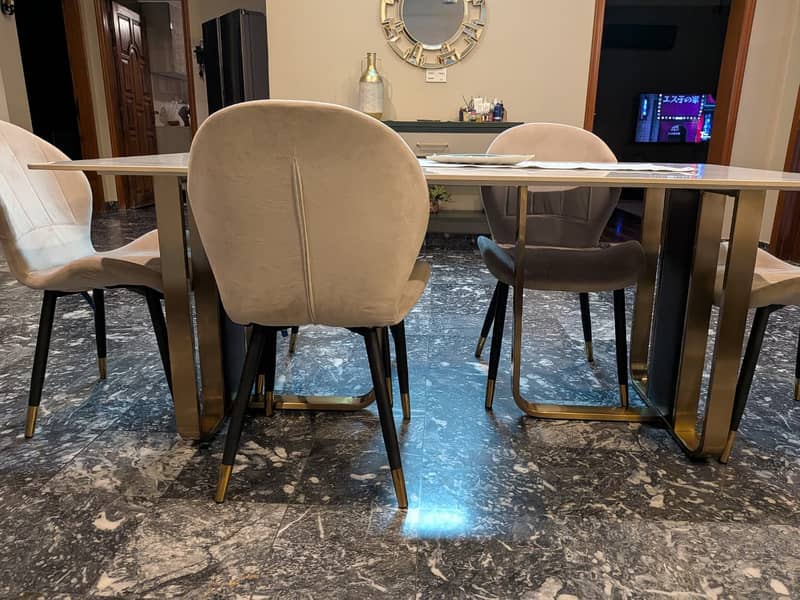 6/Dining Table /highest Quality / 6 seater dining / 3