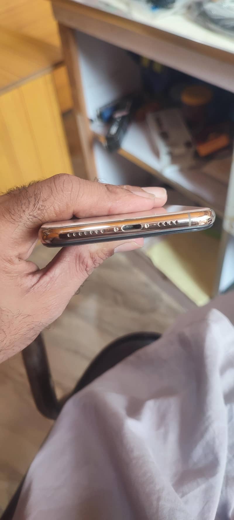 Apple iPhone XS Max 4