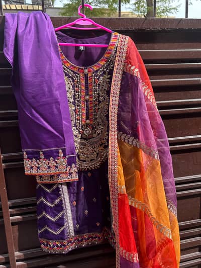 Fancy dress for sale - price 2000 - Purple 3pcs and Green 2pcs
