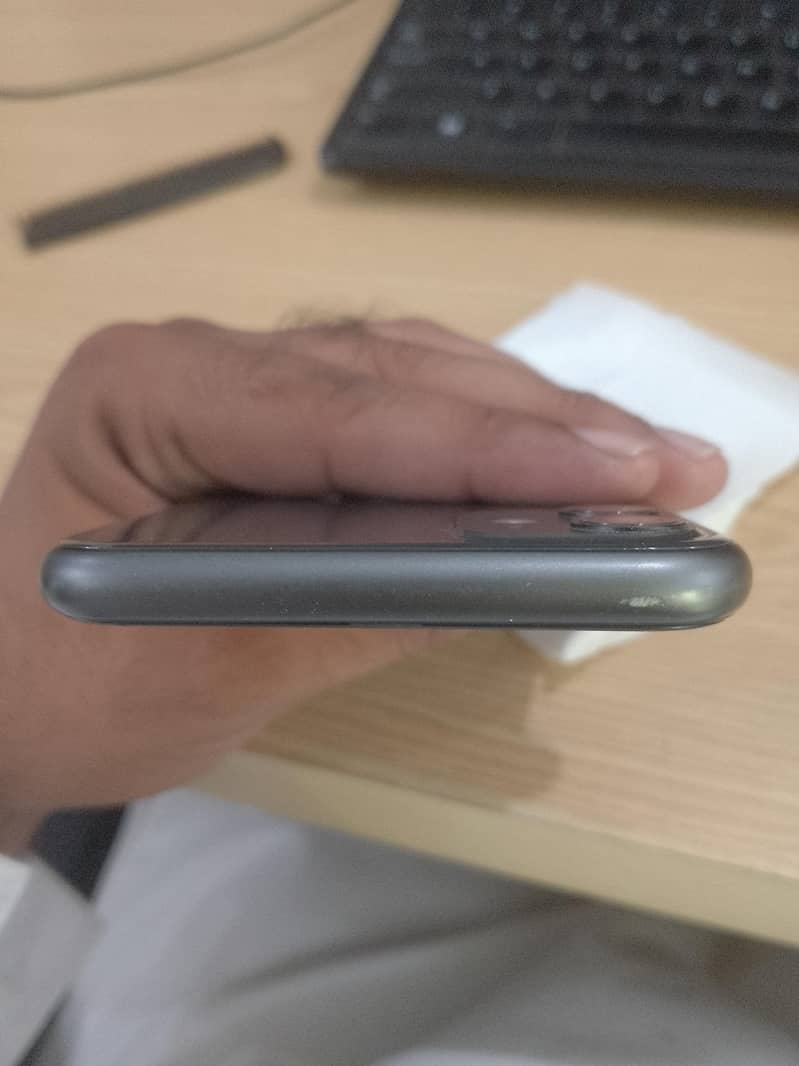 Apple iPhone 11 5