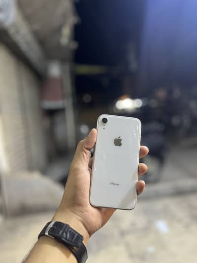 Apple iPhone XR