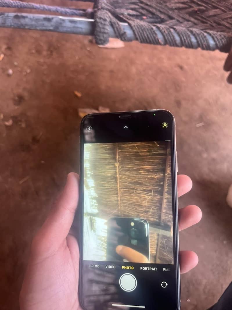 Apple iPhone XS Max 3