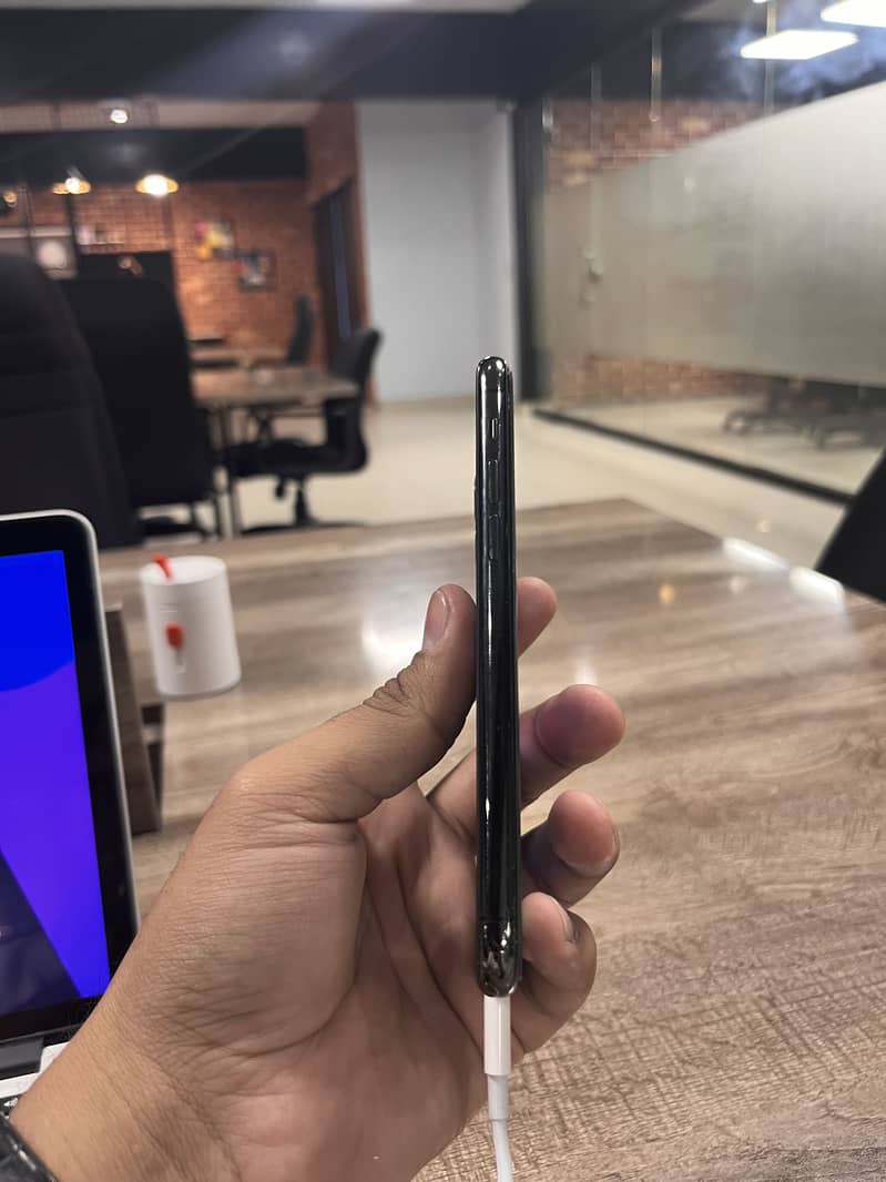 Apple iPhone 11 Pro 10