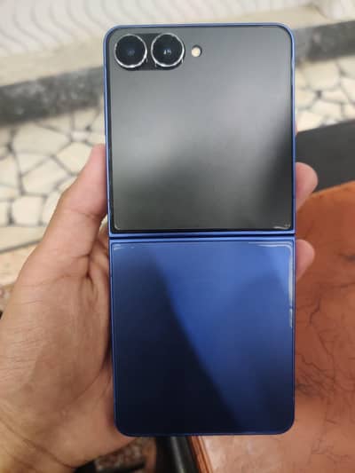 Samsung Mobile Z Flip 7
