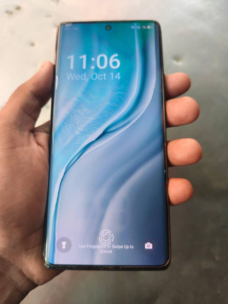 Tecno CAMON 30S 1