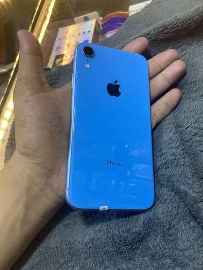 Apple iPhone XR