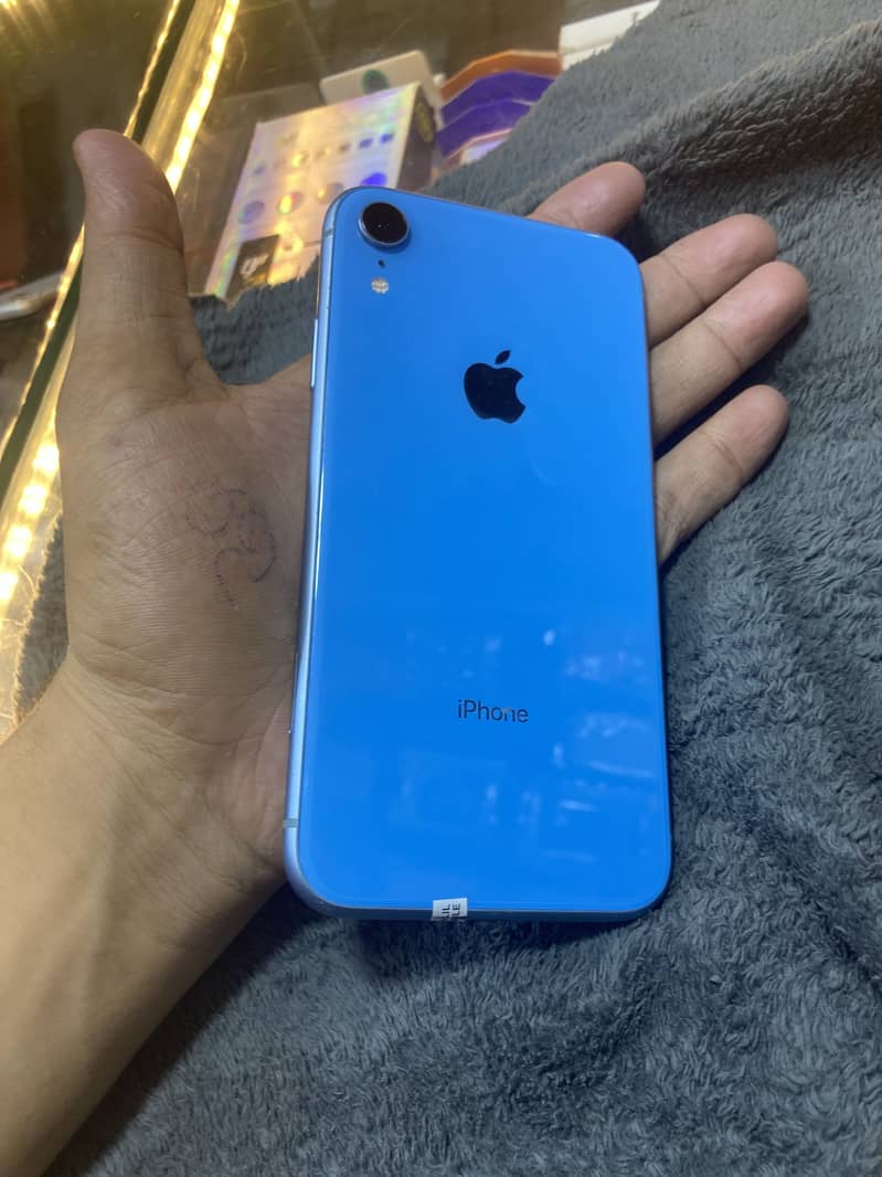 Apple iPhone XR 0