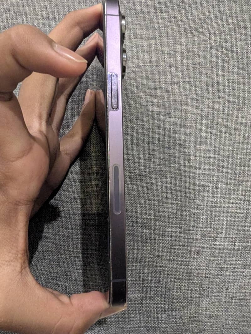 Apple iPhone 14 Pro Max 1
