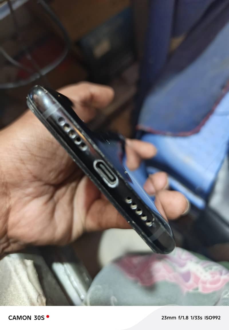One Plus 6T 1