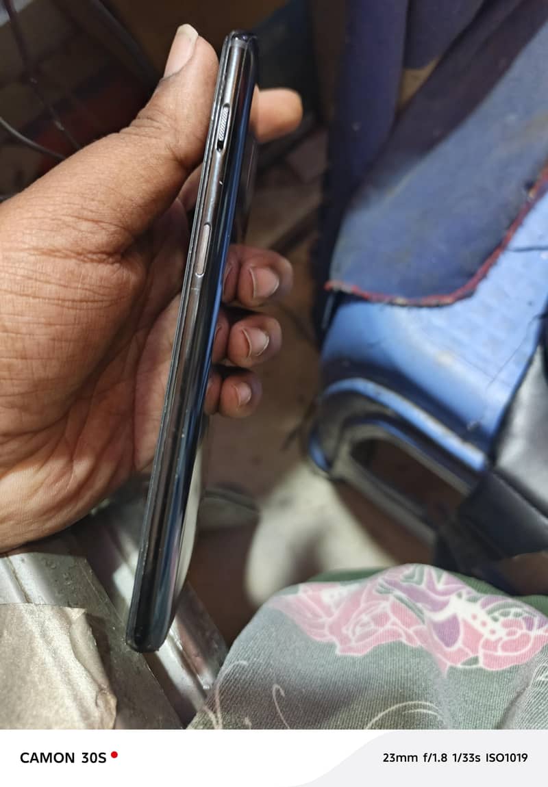 One Plus 6T 3