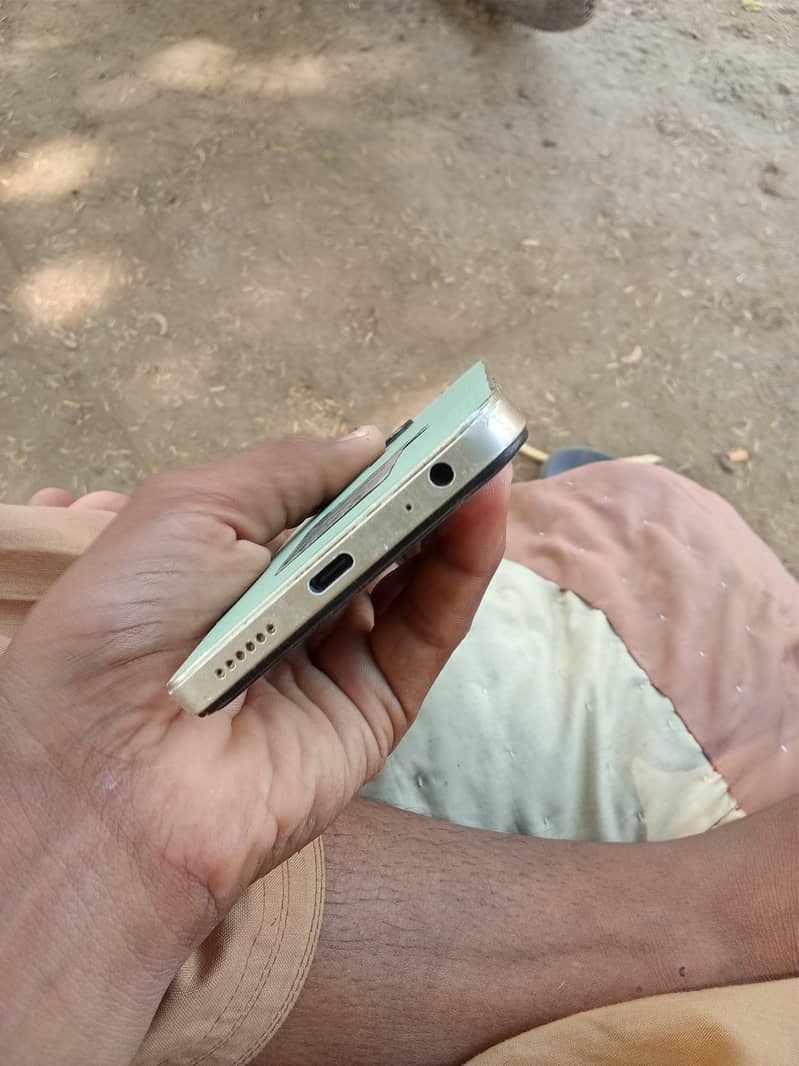 Tecno Spark Go 1