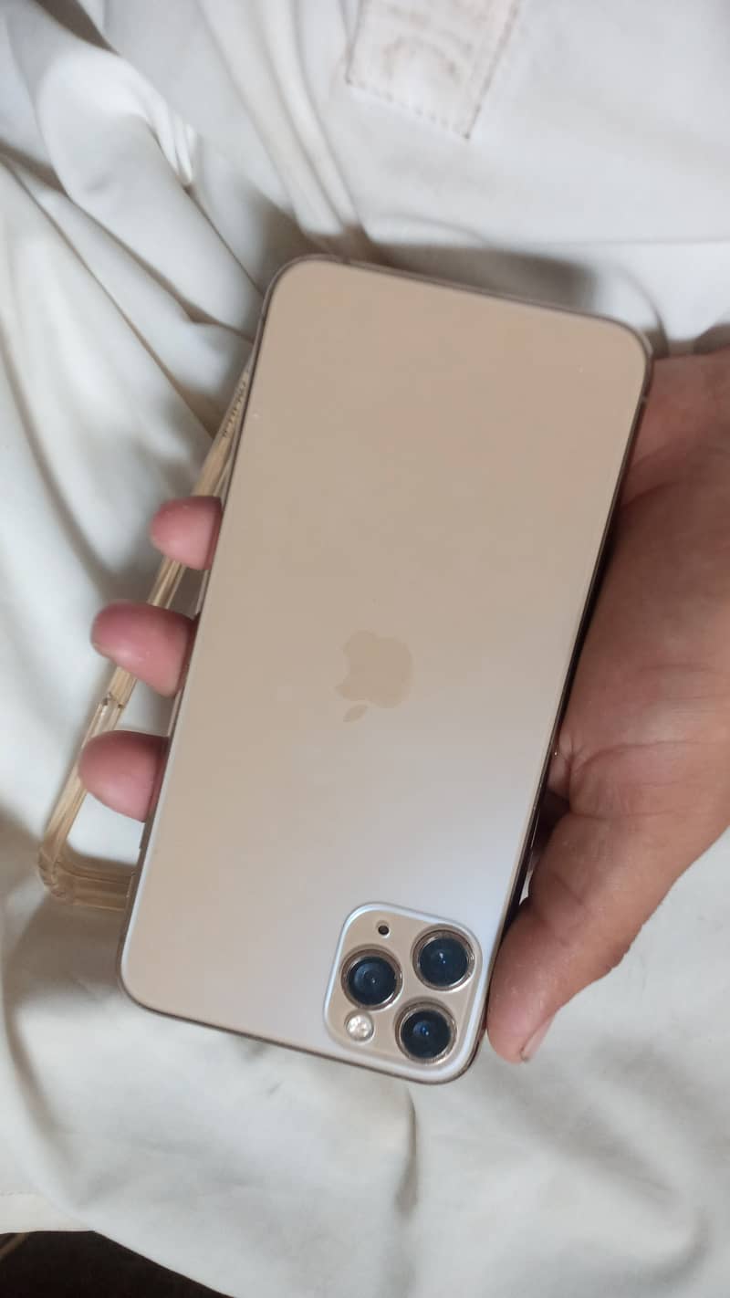 Apple iPhone 11 Pro Max 2