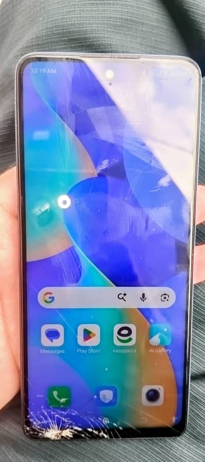 Tecno Spark 10 Pro 8gb 128rm panel kona se tot  gaya hai working good