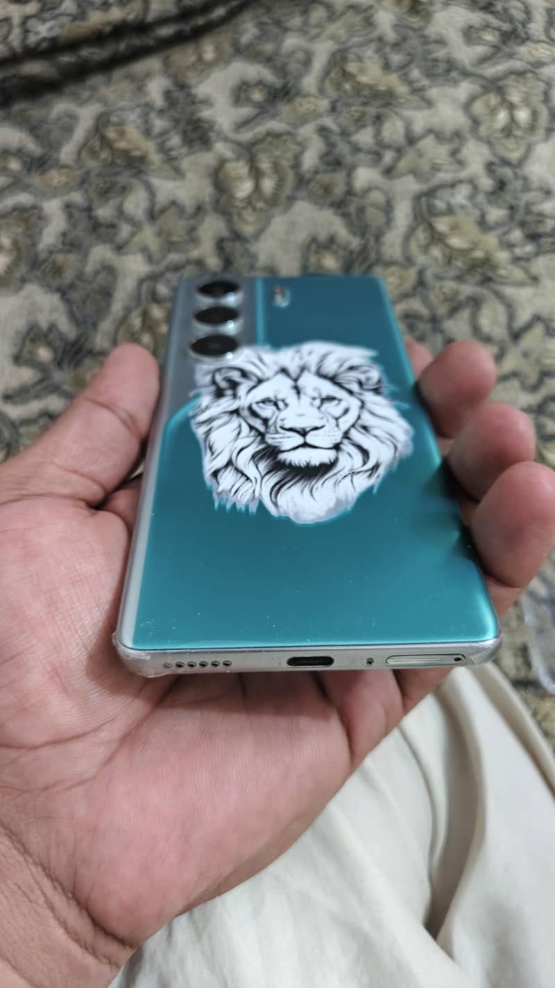 Tecno CAMON 40 Pro 3