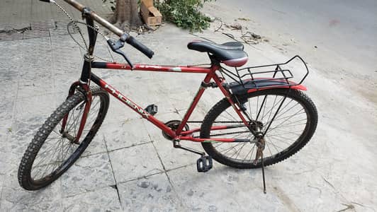 100% Original "Speed"  bicycle Red & black. Used only for 2 years.