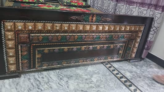 bed,dressing and side tables are for sale
