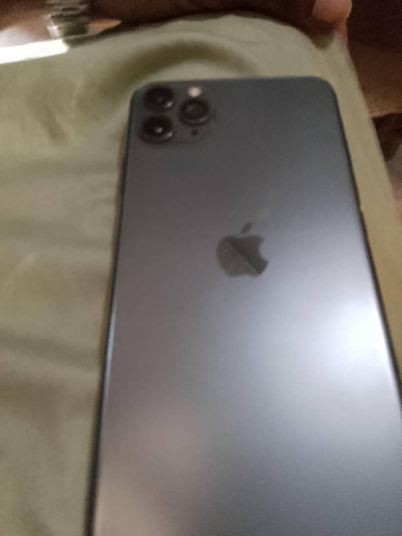 Apple iPhone 11 Pro Max 1