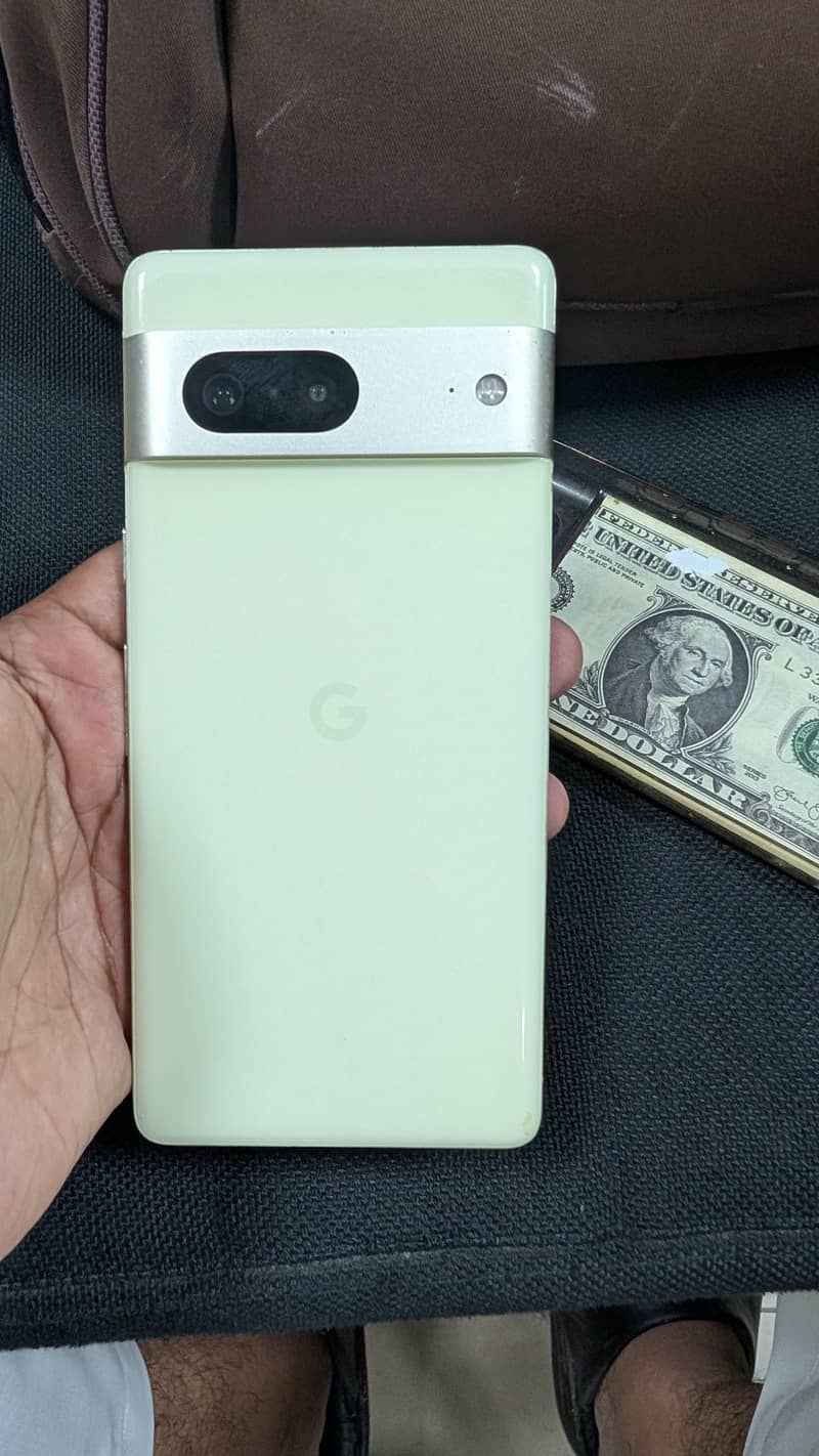 Google Pixel 7 4