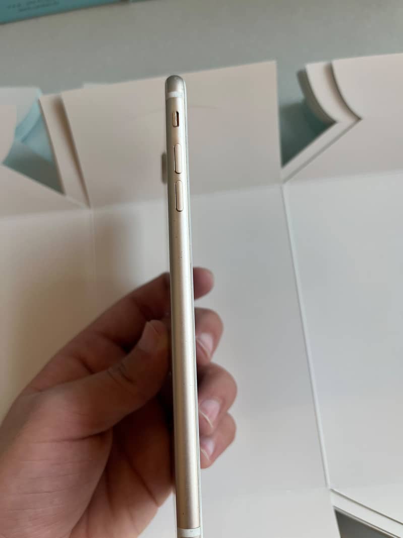 Apple iPhone 7 Plus 1