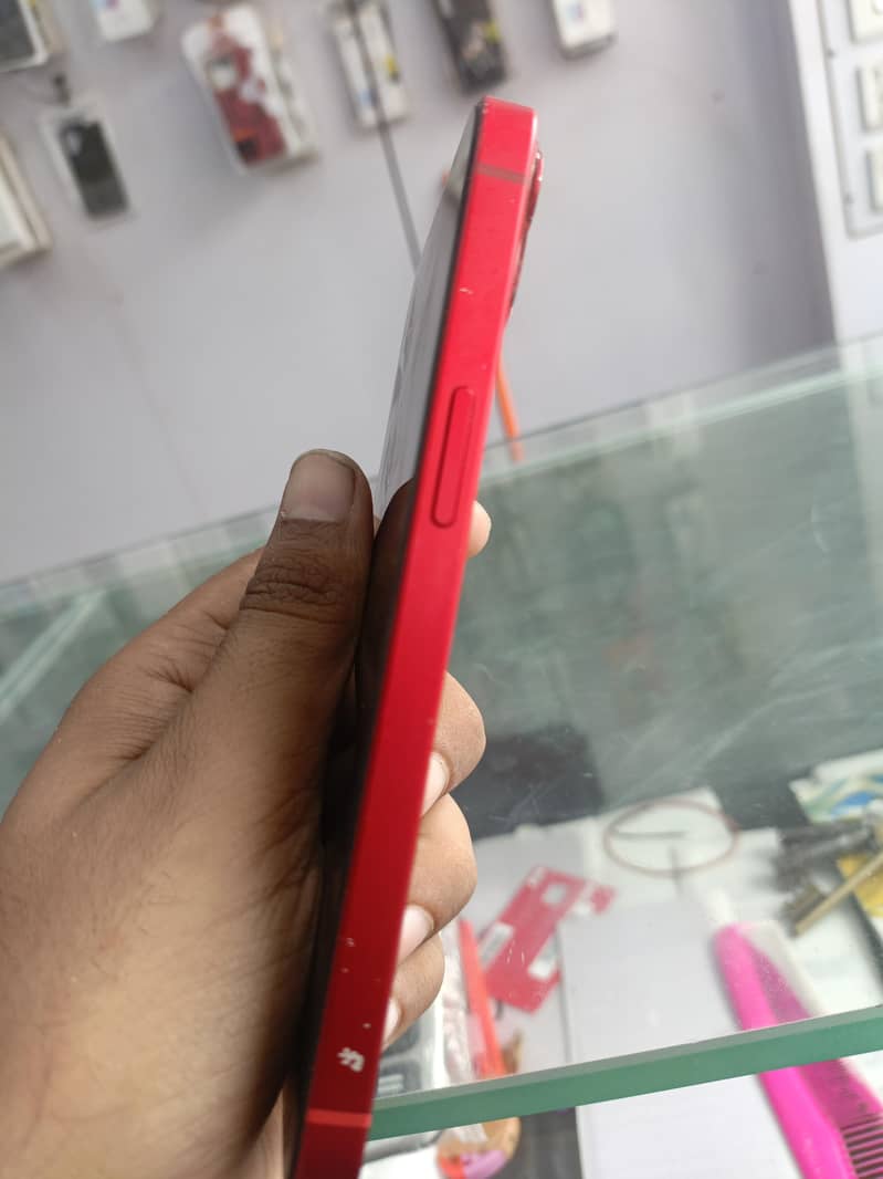 Apple iPhone 13 1