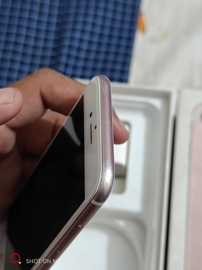 Apple iPhone 7 4