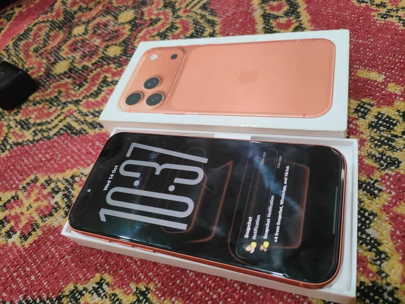 Apple iPhone 17 Pro Max 4