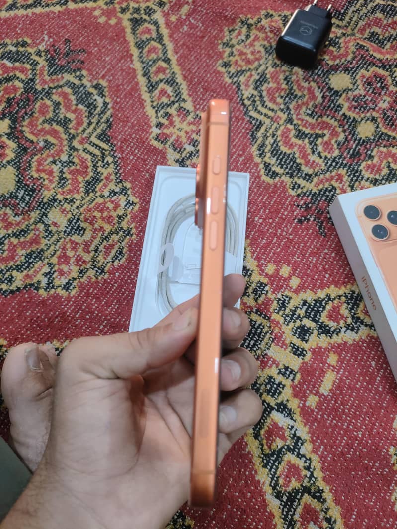 Apple iPhone 17 Pro Max 5
