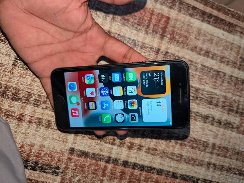 Apple iPhone 7 4