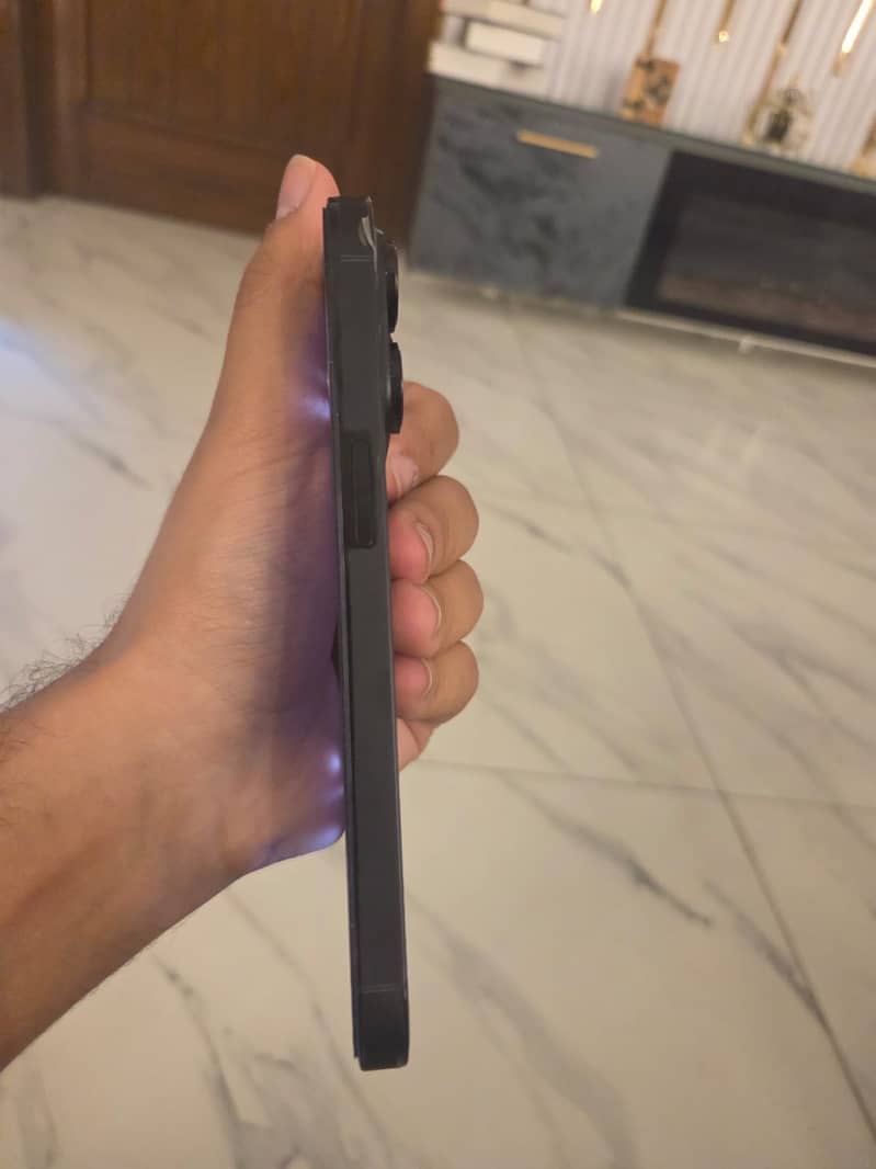Apple iPhone 14 Pro 0