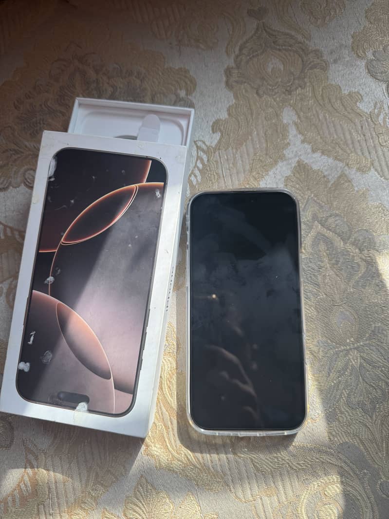 Apple iPhone 16 Pro Max 0