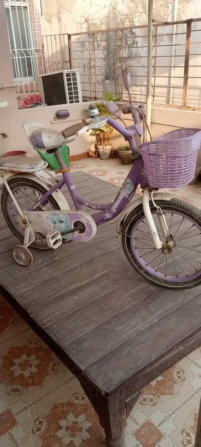 almost un used cycle for girls