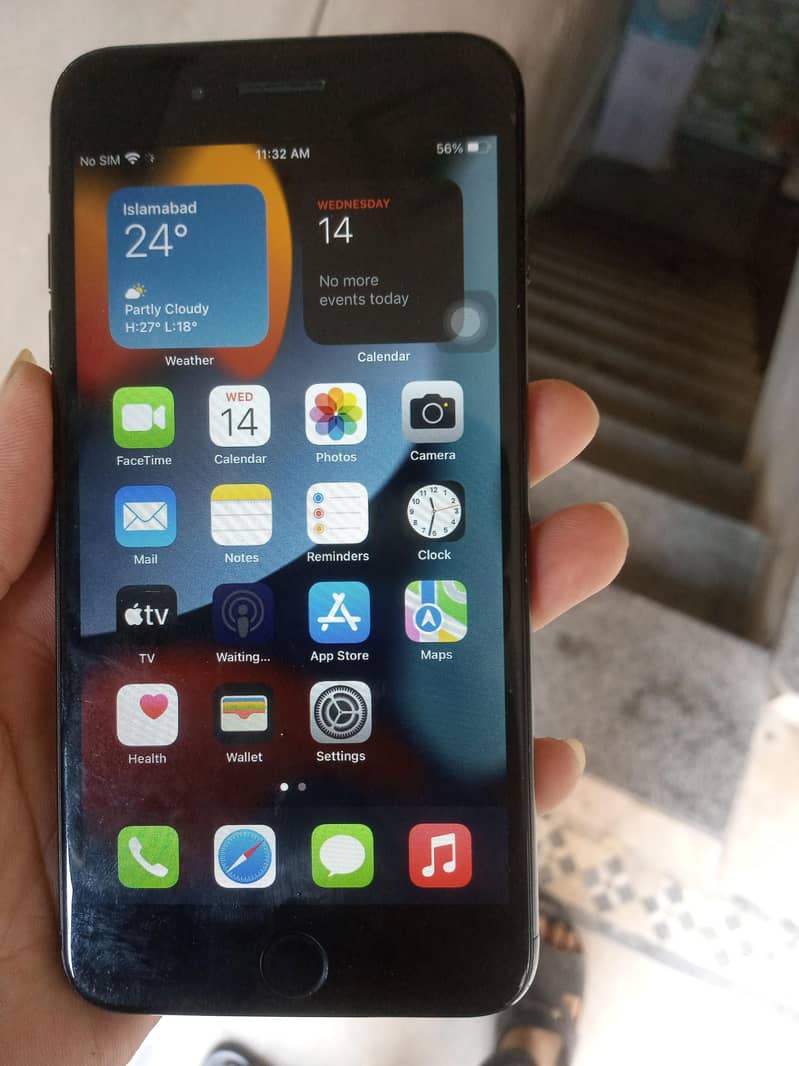 Apple iPhone 7 Plus 1