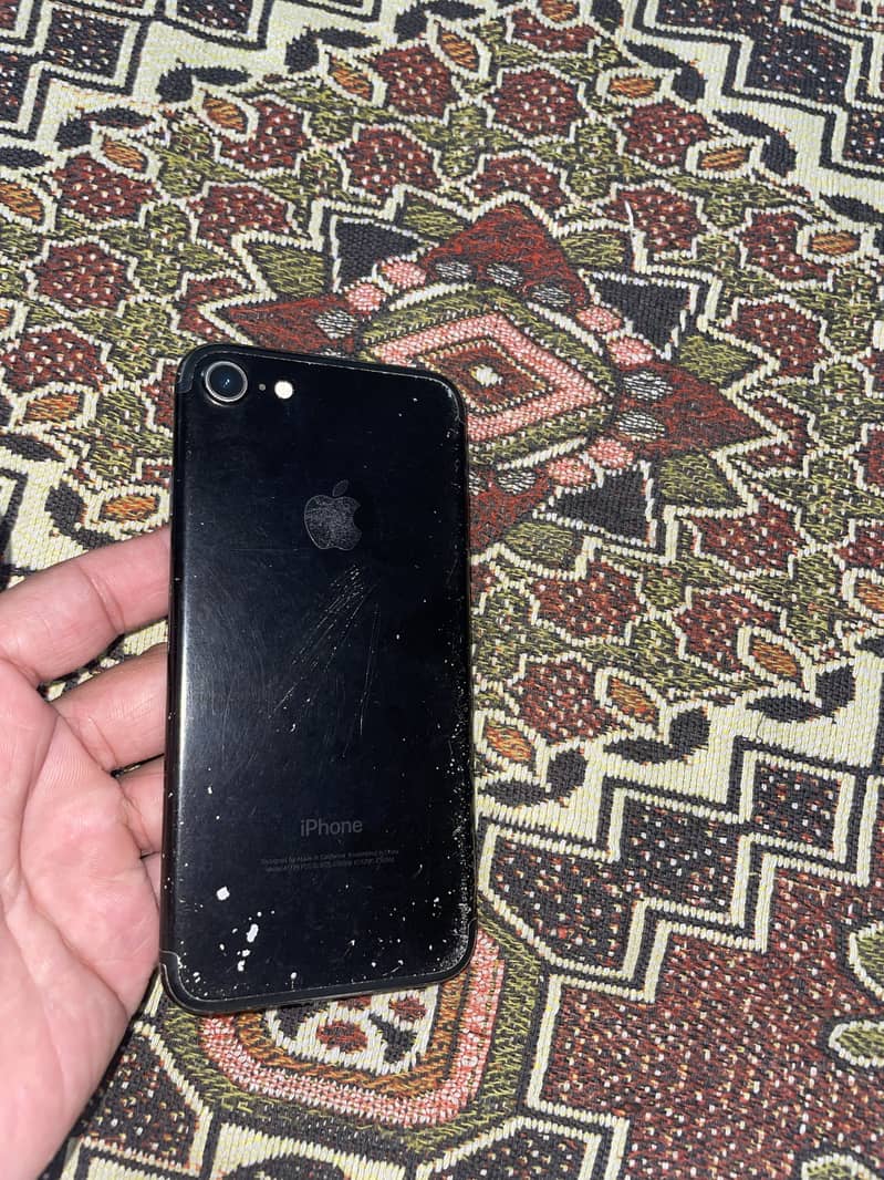 Apple iPhone 7 2