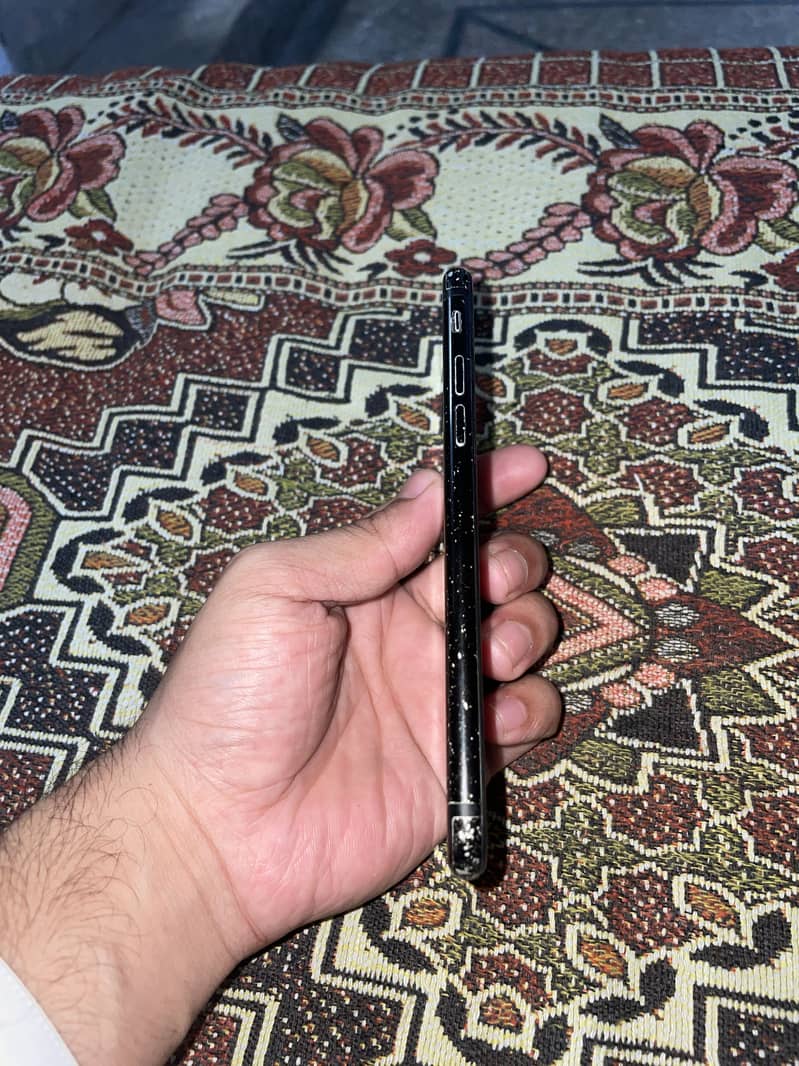Apple iPhone 7 3
