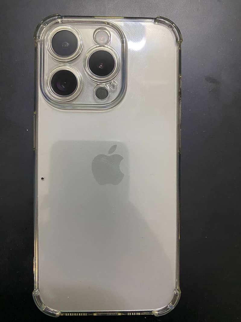 Apple iPhone 15 Pro 2