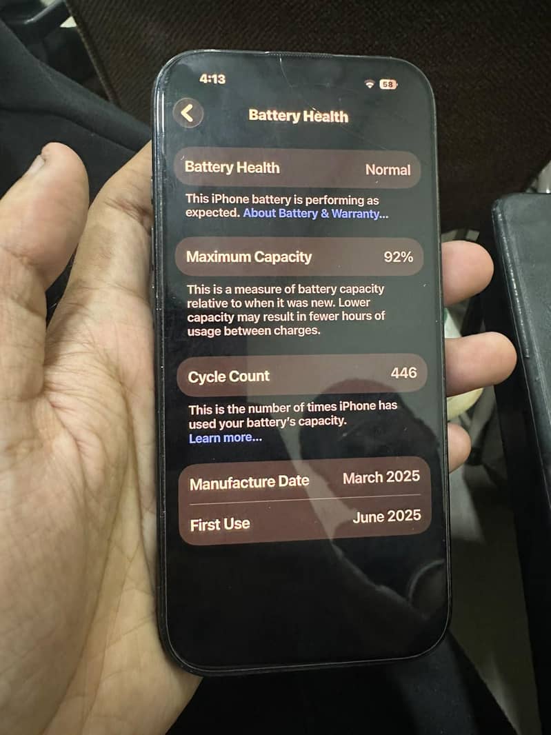 Apple iPhone 16 Pro 3