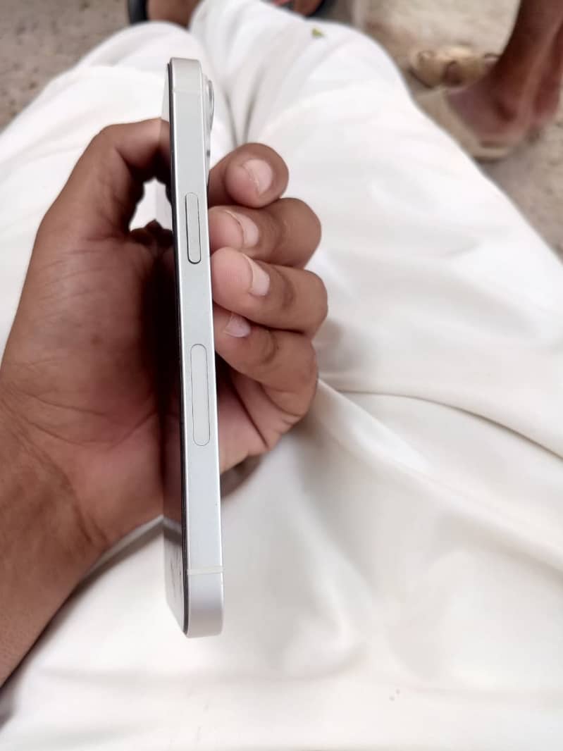 Apple iPhone 14 1