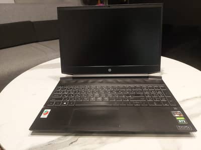 HP Pavillion Laptop 9/10 Condition