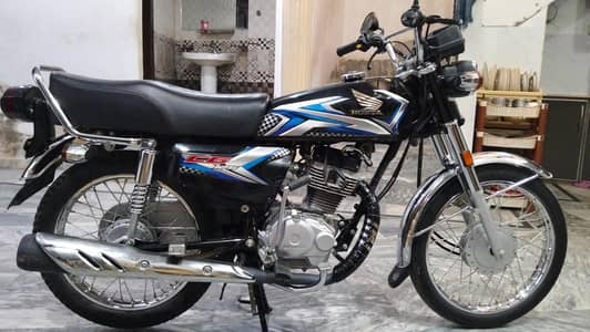 Honda 125 black color 2025 model for sale