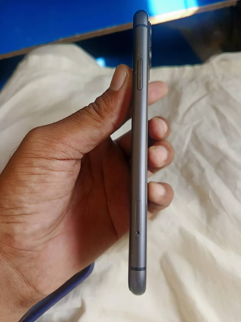 Apple iPhone 11 5