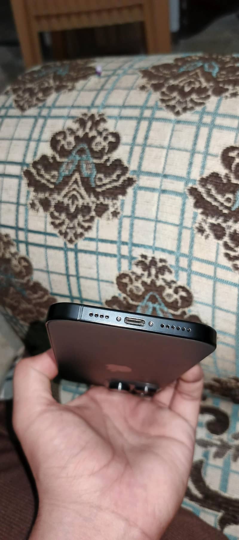 Apple iPhone 16 Pro Max 3