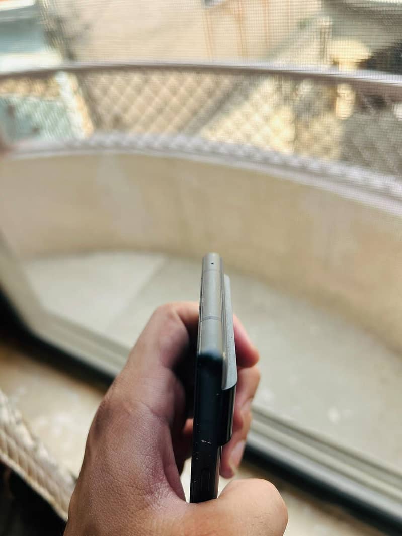 Google Pixel 6 4