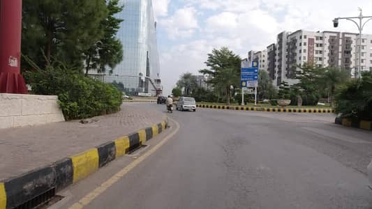 For Sale F Block 7 Marla Possession Plot Ready For Construction Second Plot To The Park Commercial And School