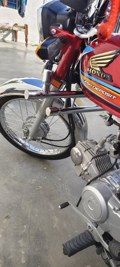 Honda CD 70 Argent for sale Model 2026 bta 27 new sticker