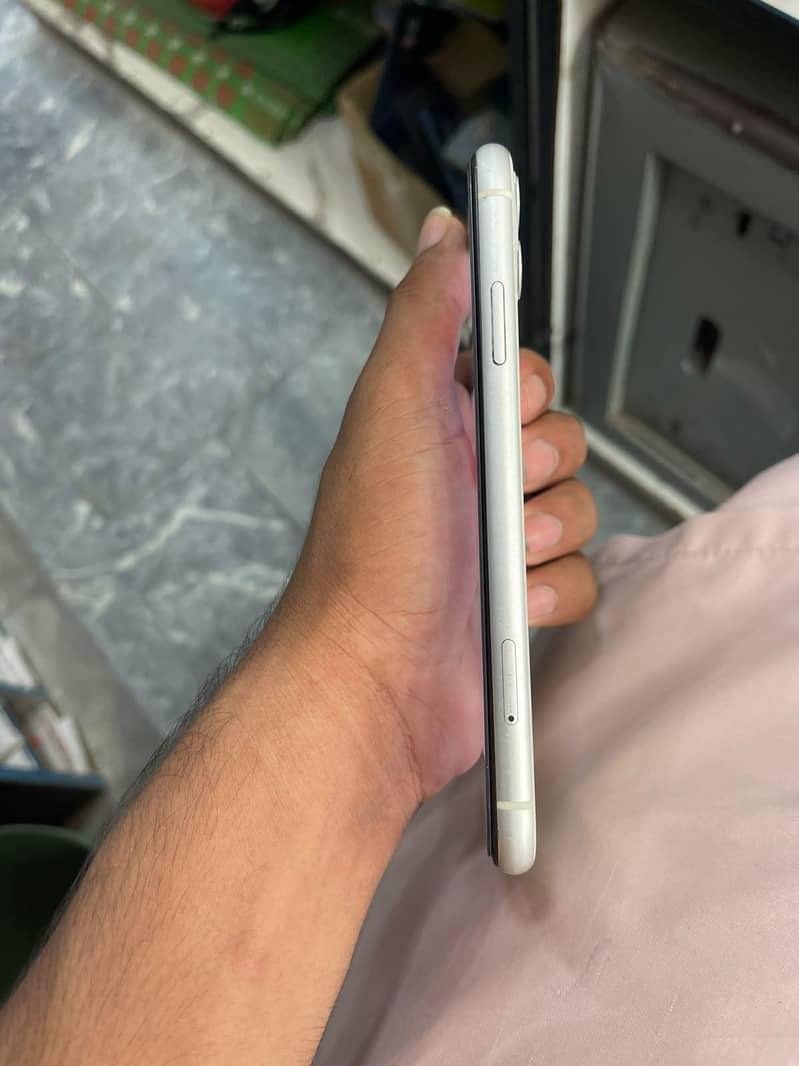 Apple iPhone 11 1