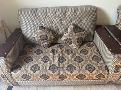 7 seater sofa with center tables