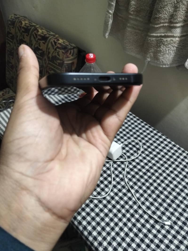 Apple iPhone 15 2