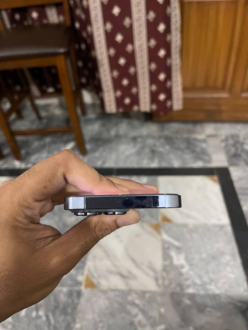 Apple iPhone 13 Pro 3
